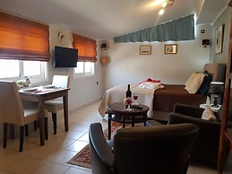 Glyfada's Cosy Apartments