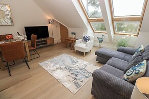 Upper Deck