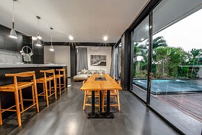 Balangan Beach Villa Freya