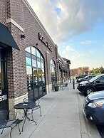 New-20p off-Uptown Love MPLS next to Fun