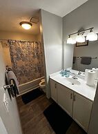 New-20p off-Uptown Love MPLS next to Fun