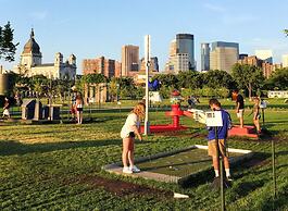 New-20p off-Uptown Love MPLS next to Fun