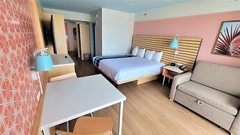 Golden Sands Carolina Beach Oceanfront, Tapestry by Hilton