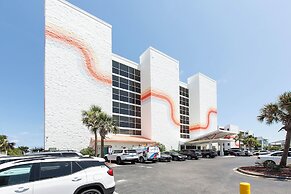 Golden Sands Carolina Beach Oceanfront, Tapestry by Hilton