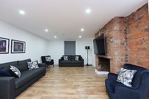 Wood Street Apartments