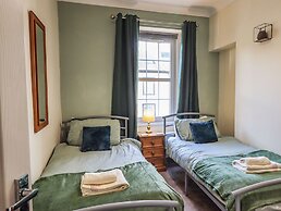 The Oaks Cottage