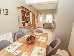 The Oaks Cottage