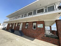 Rio Motel and Suites