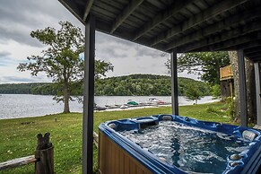 At Lake's Edge by Taylor Made Deep Creek