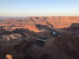 Circle of Destination Motel