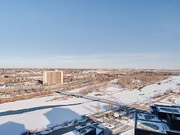 Sweeping Views Luxury 2BR Suite