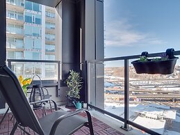 Sweeping Views Luxury 2BR Suite