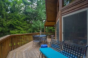 Bear Mountain Lodge