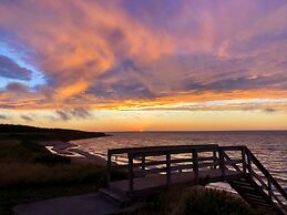 45 Steps - The Culinary Beachside Inn