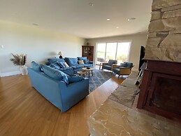 45 Steps - The Culinary Beachside Inn