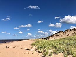 45 Steps - The Culinary Beachside Inn