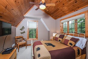 Bears Lair by Taylor Made Deep Creek