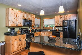 Bears Lair by Taylor Made Deep Creek