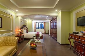Me Q Beach Hotel & Apartment