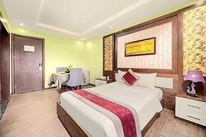 Me Q Beach Hotel & Apartment