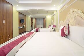 Me Q Beach Hotel & Apartment
