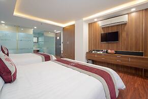 Me Q Beach Hotel & Apartment
