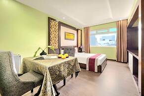 Me Q Beach Hotel & Apartment