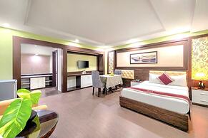 Me Q Beach Hotel & Apartment