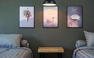 Is Am Are Stay Boutique