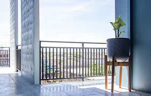 Is Am Are Stay Boutique