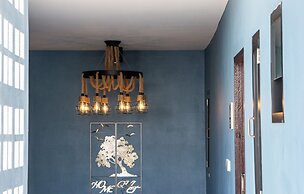 Is Am Are Stay Boutique