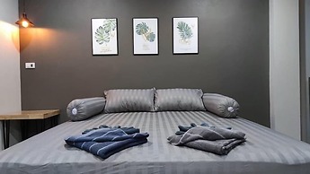 Is Am Are Stay Boutique