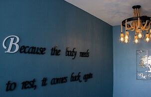 Is Am Are Stay Boutique