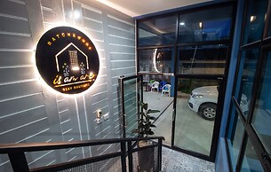 Is Am Are Stay Boutique