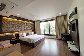 The Grand Astoria Somnath