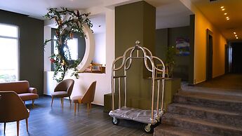 Aitch Boutique Hotel - an LIH Hotel