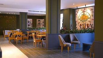 Aitch Boutique Hotel - an LIH Hotel