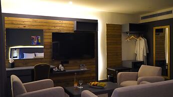 Aitch Boutique Hotel - an LIH Hotel