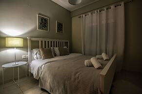 Grand Meteora Central Luxury Apartment