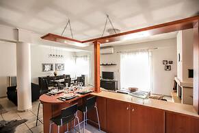 Grand Meteora Central Luxury Apartment