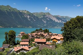 Chalet Apartments Iseltwald