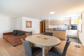 Chalet Apartments Iseltwald