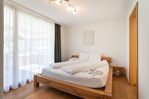 Chalet Apartments Iseltwald