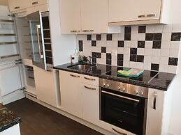 Chalet Apartments Iseltwald