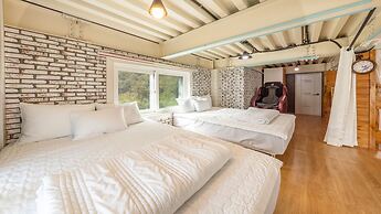 Gapyeong Ddel Poolvilla