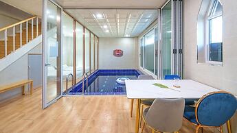 Gapyeong Ddel Poolvilla