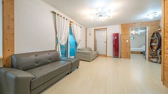 Gapyeong Ddel Poolvilla