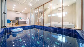 Gapyeong Ddel Poolvilla