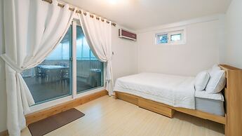 Gapyeong Ddel Poolvilla