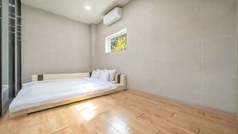 Gapyeong Ddel Poolvilla